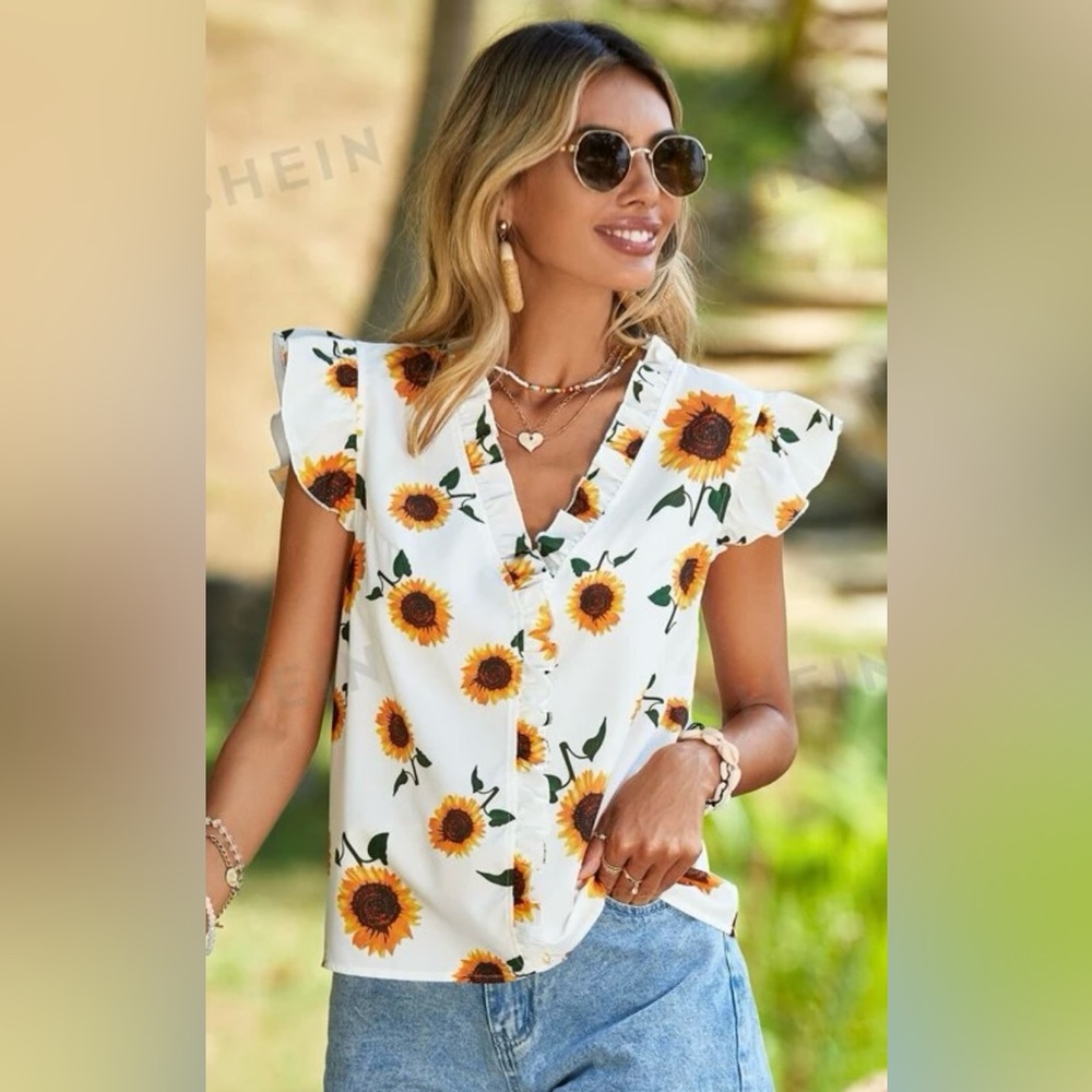 NEW- Large SHEIN sunflower print ruffle sleeve top.